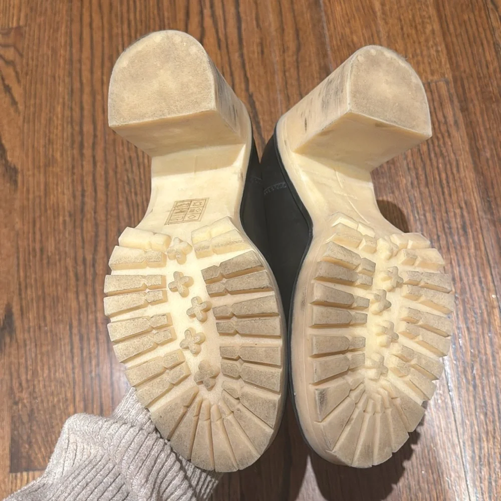 Dolce Vita Heeled Black Booties - Picture 6 of 6